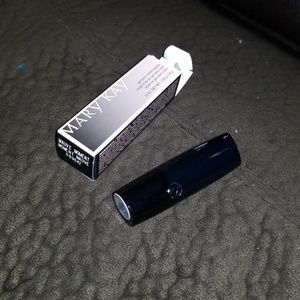 Gel semi-matte lipstick